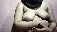 인도 계자매 거대 젖탱이 마사지하며 강렬한 하드코어 섹스