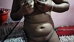 Hint üvey kız kardeşler büyük memeli masajla yoğun hardcore sikişe dalıyor