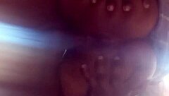 素人動画でエルの尻上げ黒人大チンポに跨がる