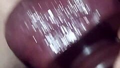 meu corno abrindo bem meu cu e eu gozando feito louca pelo cu e pela buceta... ahh