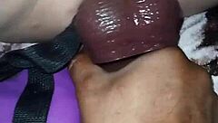 meu corno abrindo bem meu cu e eu gozando feito louca pelo cu e pela buceta... ahh