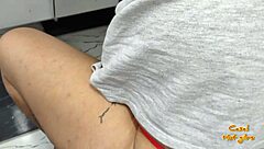 Ох люблю быть похотливой домохозяйкой мою посуду и беру твердый хуй глубоко