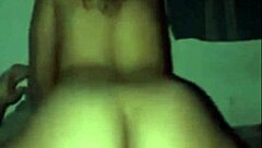 Mi madrastra me folla rico con su culo grande en esta escena hentai detallada y animada.