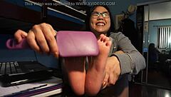 嘿，我绑脚趾自己挠痒满足狂野足控快感？