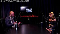 このワイルドなコンビネーションでブラジリアンブロンドのBDSMキャスティング、クライアントが犯罪的なフェティシ、ドミネーションゲーム、メナージュを要求、ニック・ニキータと赤いシースで