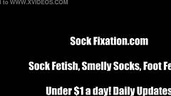 hey you little 18+ pervert, come sniff my super stinky socks right now