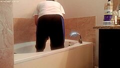 Hey, just generally tidying up the bathroom for some house chore work 😊