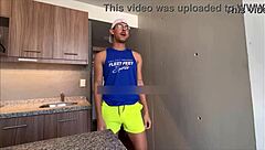 캐주얼 채팅이 동네 큰자지 남자와 야생 섹스 세션으로