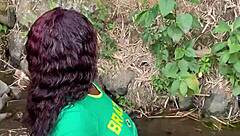 i helped this stranger girl and she wanted to head to the woods for sex with me, almost got caught 😏