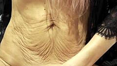 그녀 집 혼자 남아 남친 친구 생각하며 이야기 펼쳐지다