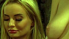 Madame Lesbian Dominan Rangup Meramas & Kuasai Susu Besar Alam Submisif Budak Hamba