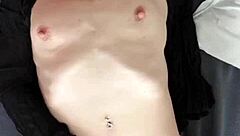 Esposa belga cachonda no aguanta hasta que llegue su marido 😊