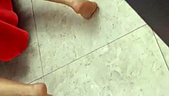 이웃이 화장실에 놀라 들어오니 초대했더니 콜롬비아 큰엉덩이 떨림