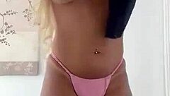 Bratzmal introduces herself in a solo crossdressing session