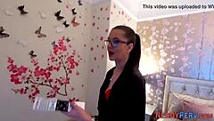 Brit diperdaya dapat muka penuh semen selepas hisap kontol dan tunggang batang dalam hardcore kali pertama