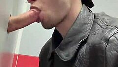 my first time trying out a glory hole and what happened during that experience