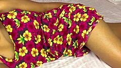 Garota Desi Indiana Mostra Sua Buceta Virgem Apertada em Close-Up de Dedilhada Solo