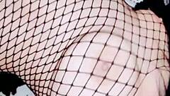 İnci gibi olgun hatun kaslı erkeğe amatör pornomuzu çekiyoruz diyor.