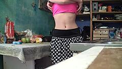 omg this cute brunette hairdresser sent me her solo masturbation video, she's moaning so pretty! 😘