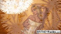 oh wow, check out this sexy blonde babe doing a retro tease and solo masturbation session 😏