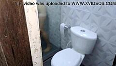 Veo a mi madrastra disfrutar su coño delicioso en mamada casera hardcore y tetas parte 1