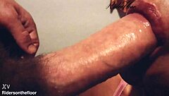 omg those beautiful lips are so cute and wet while teasing and sucking close up 😍