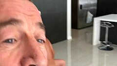 Γιατί να Βουτήξεις στον Κόσμο του Rocco με Έντονο Αναλ Γαμήσι και Σκληρό Σεξ;