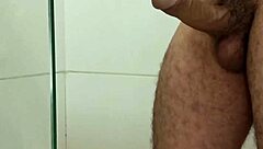 Baszkód, nem bírom abbahagyni a durva maszturbálást sovány feleségem nézésétől, megőrülök