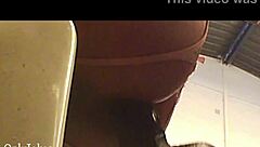 Maquina Sexual Moves Up and Down While Offering Narrow Ass for Huge Dildo Penetration