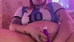 Watch this Argentinian blonde beauty pleasure herself intensely until she reaches a squirting climax in solo session