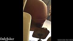 Maquina Sexual Moves Up and Down While Offering Narrow Ass for Huge Dildo Penetration