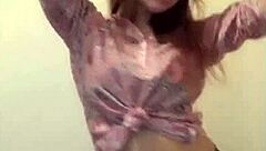 In a casual vibe, this american dancer starts ROC YA BOOTY with smooth moves in the spotlight