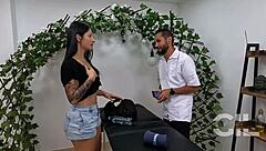 Colombian Ebony Milf Gets Deepthroat Blowjob and Pussy Lick in Bath Massage