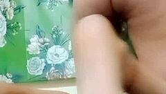 oh wow this beautiful indian girl is totally enjoying fingering her tight pussy so much 🔥💦