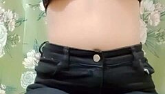 oh wow this beautiful indian girl is totally enjoying fingering her tight pussy so much 🔥💦