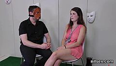 Gadis unik kena anal canggung di rumah sakit jiwa lengkap jilat BDSM keras