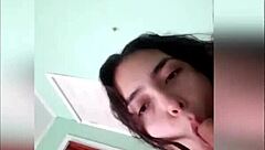 Horny teen 18+ gives handjob with finish in his hand, lots of milk 😈💦