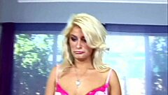 Kira Silver thought the guy who helped with her broken car was just an ordinary person