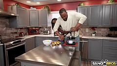 Bangbros brings the heat with teen Tina Star choking on Jovan Jordan's big cock during intense gym workout session! 💦