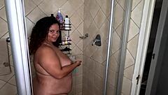 Oh wow, this big tits big ass bbw is teasing in a hot soapy shower! 🛁😍