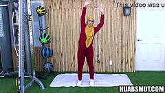 muslim housewife sneaks deepthroat workout fuck on hubby with trainer 😈💦