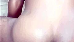 Как хороша киска моей шаловливой сводной сестры в догги?