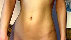 I'm petite Maiskii fingering to orgasm