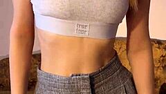 I'm petite Maiskii fingering to orgasm