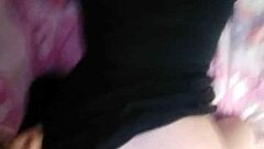 me coge en cuatro en el cuarto de mis primos con mi vestido levantado