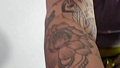 stepsis, your swollen pussy bursting out bikini makes me wanna flash and stroke??