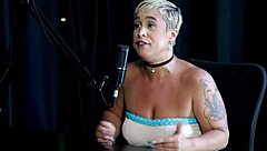 Naked blonde gets erotic massage after regretful date fuckup!