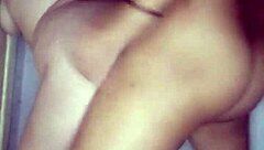 vino mi amigo y le chupo la pija hasta mojarme duro??