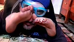 hey, roberta's intense foot scent has me completely teased and under her spell italfetish...