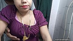 Hot Indian bhabhi lifts saree for boyfriend's deep pussy pounding cum on panties